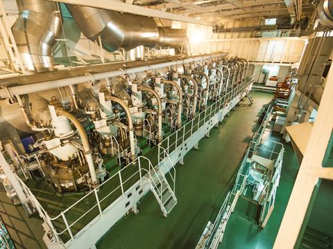 TotalEnergies​ har lang erfaring med udvikling af smøreolier, specialvæsker og smørefedt til marineindustrien og vores udvalg dækker alle typer fartøjer&nbsp; - en del af dem bionedbrydelige.&nbsp;
